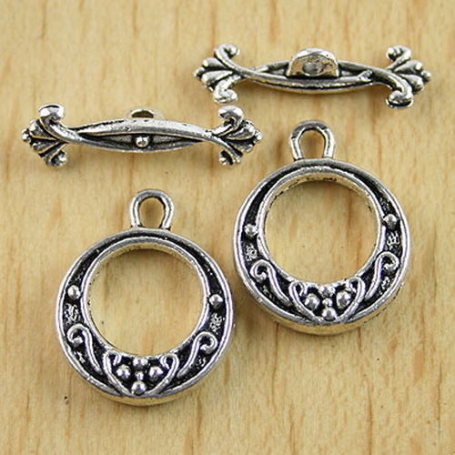 Silver decorative toggle clasp